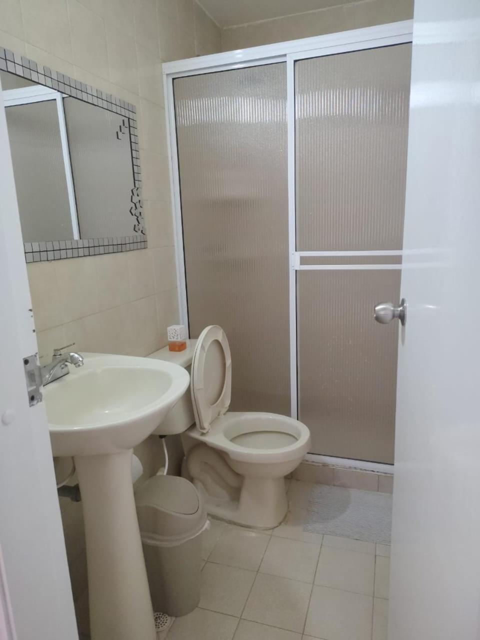 Iris Apartment *